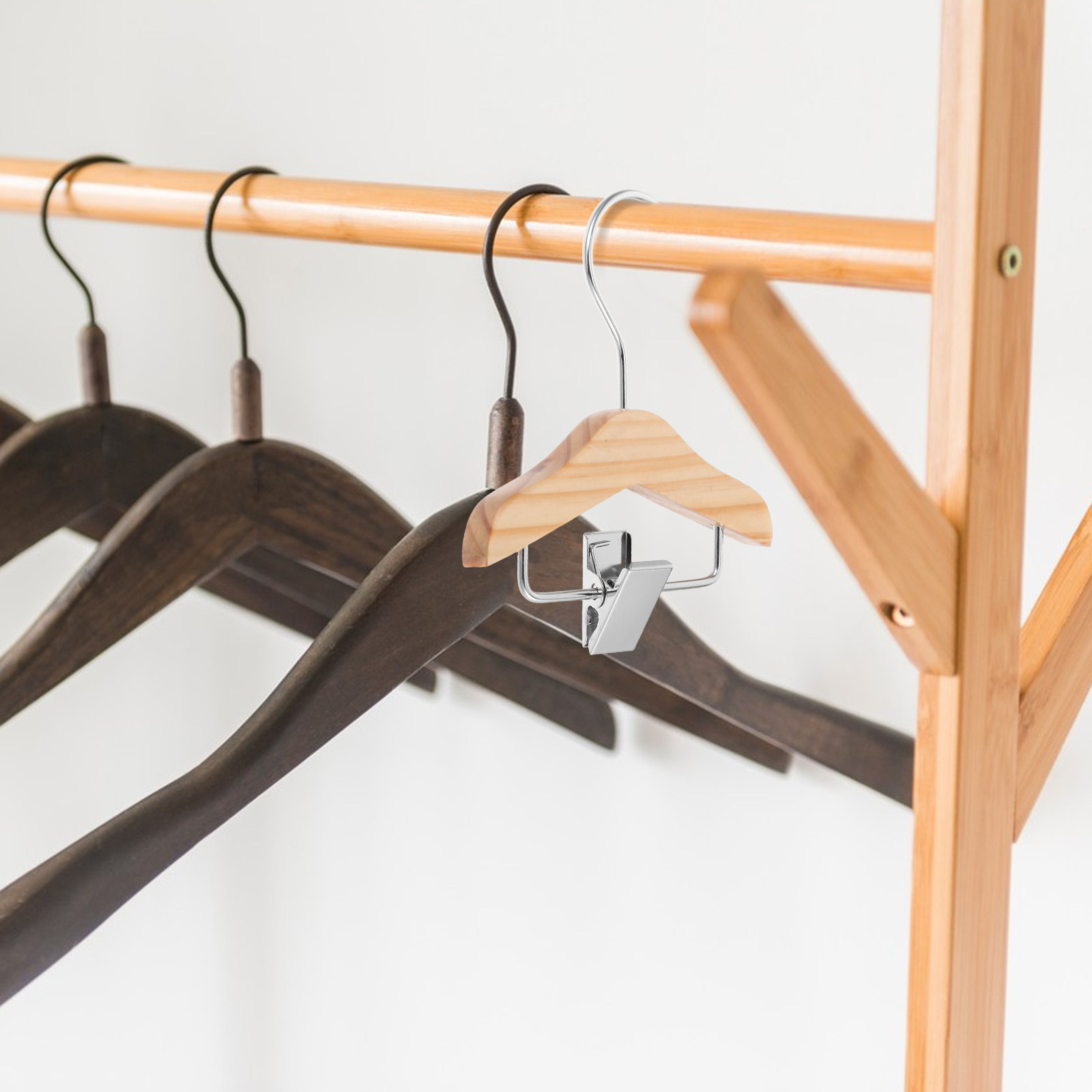 5Pcs Small Wooden Baby Hangers - Baby Nursery Outfits 리뷰 및 가격